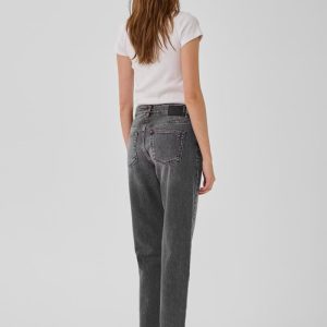 My Essential Wardrobe – 04 The Mommy High Tapered Jeans
